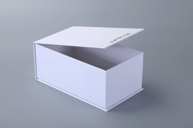 Book-style rigid boxes